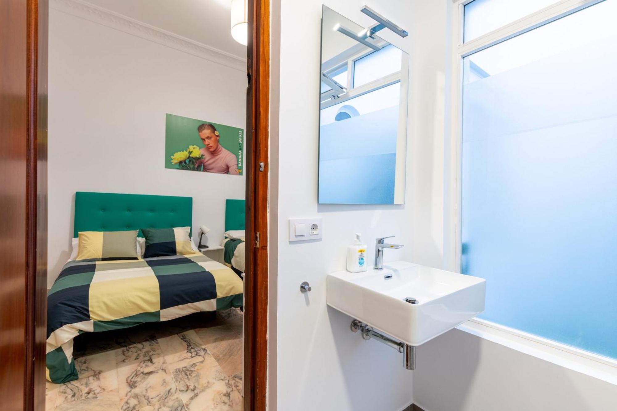 Hotel Banana Gay House - Only Men à Séville Extérieur photo
