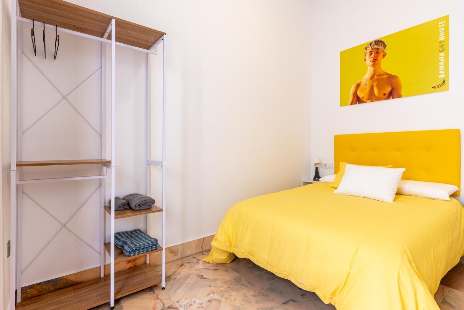 Hotel Banana Gay House - Only Men à Séville Extérieur photo